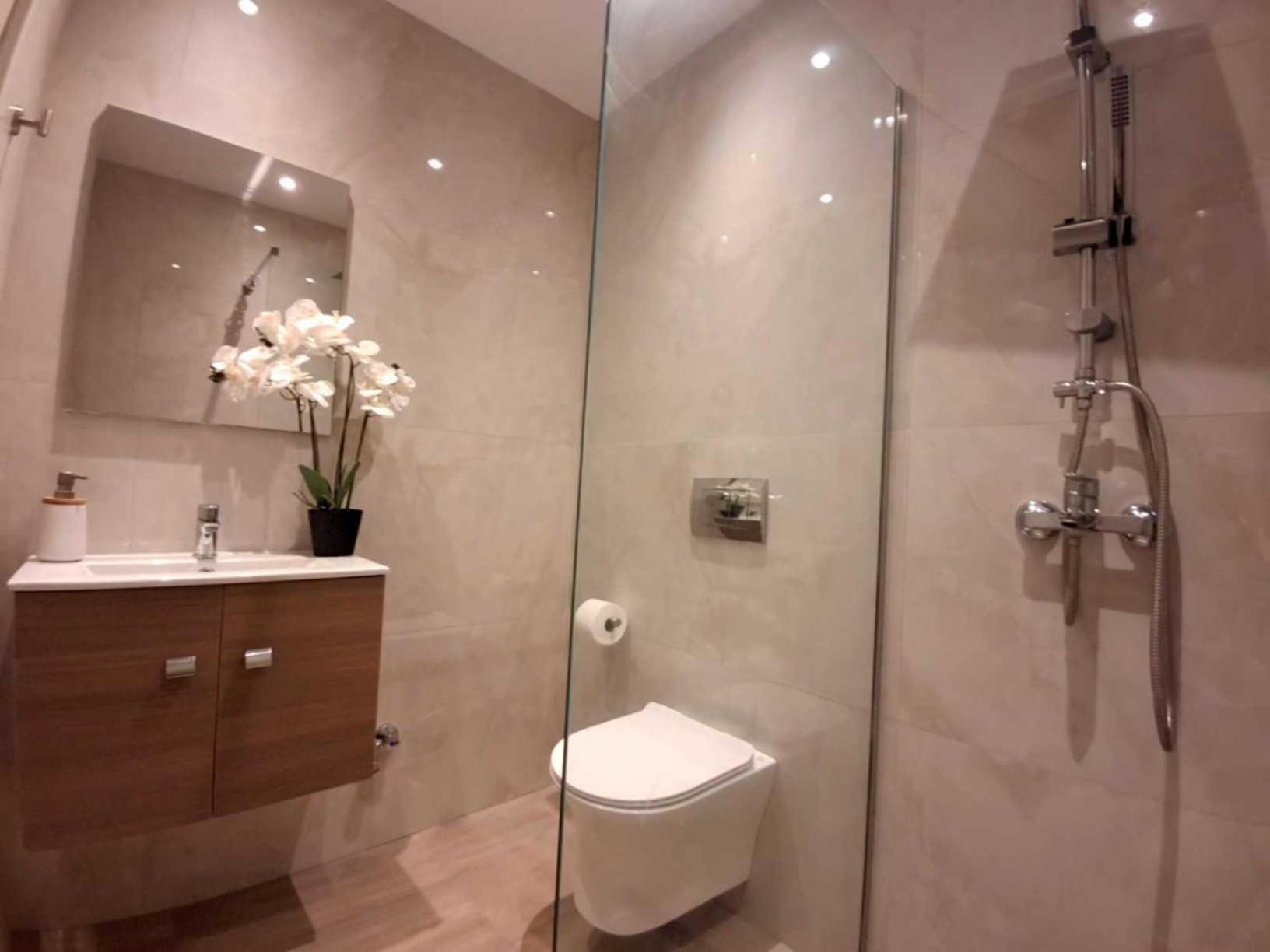 אצ'ארבי Philippos Apartments מראה חיצוני תמונה